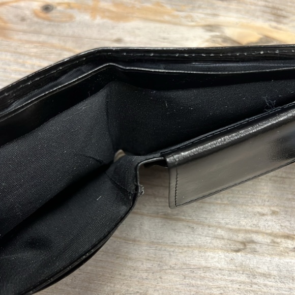 Louis Vuitton Black Epi Wallet - Picture 8 of 16